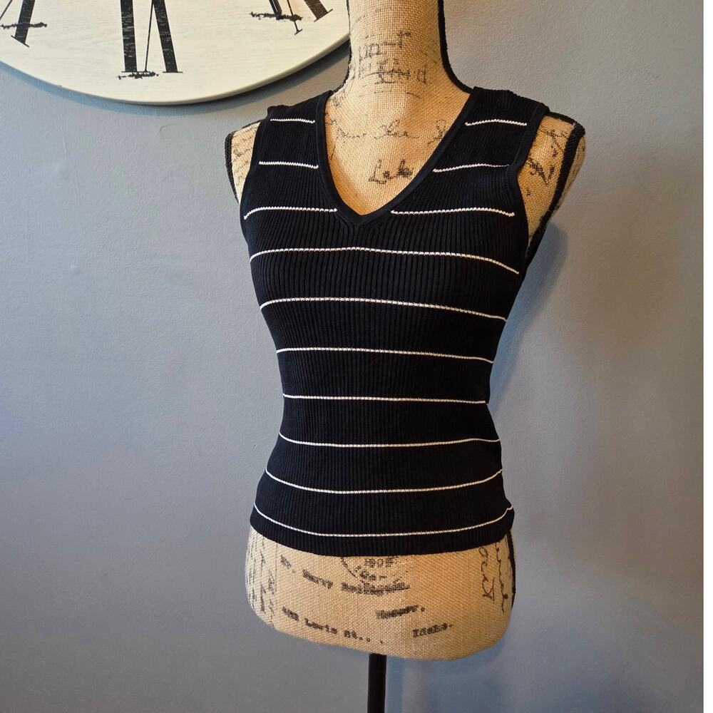 the limited y2k sleevless ribbed vneck striped 2000s M